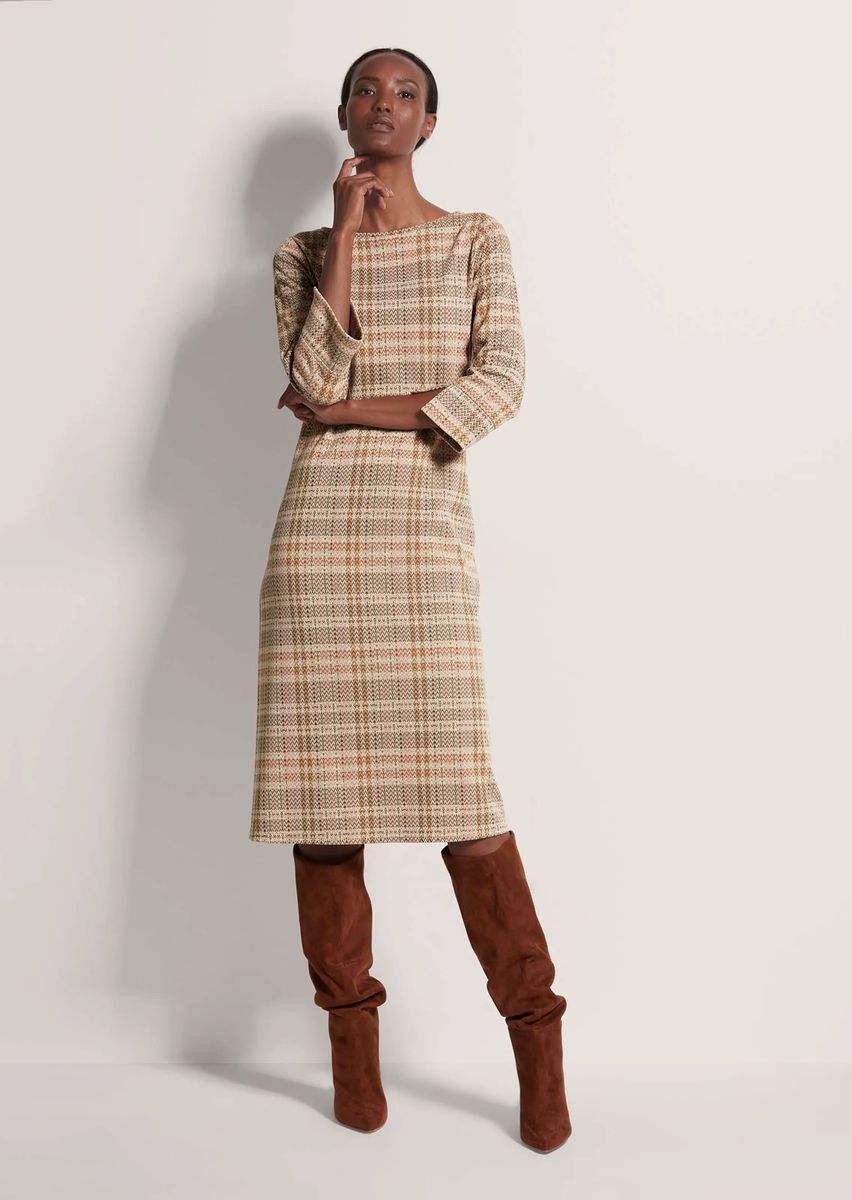 Elegantes Karo-Strick-Midikleid