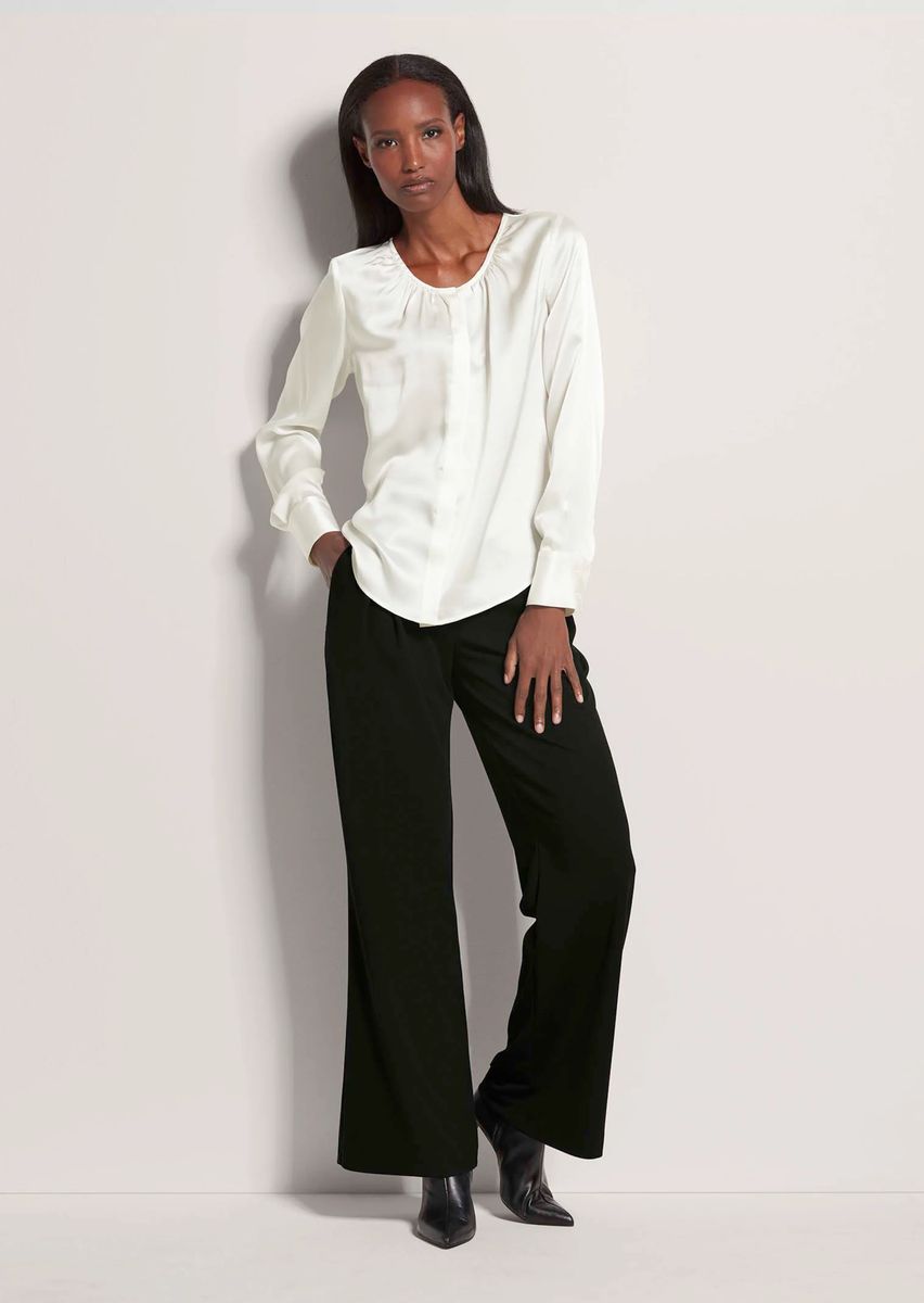 Elegante Seidenbluse mit Faltenlegung