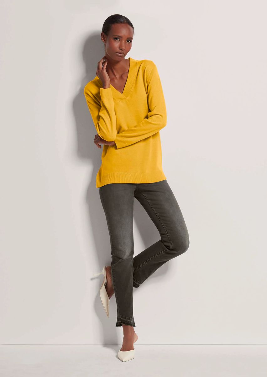 Eleganter V-Ausschnitt-Pullover aus Schurwolle