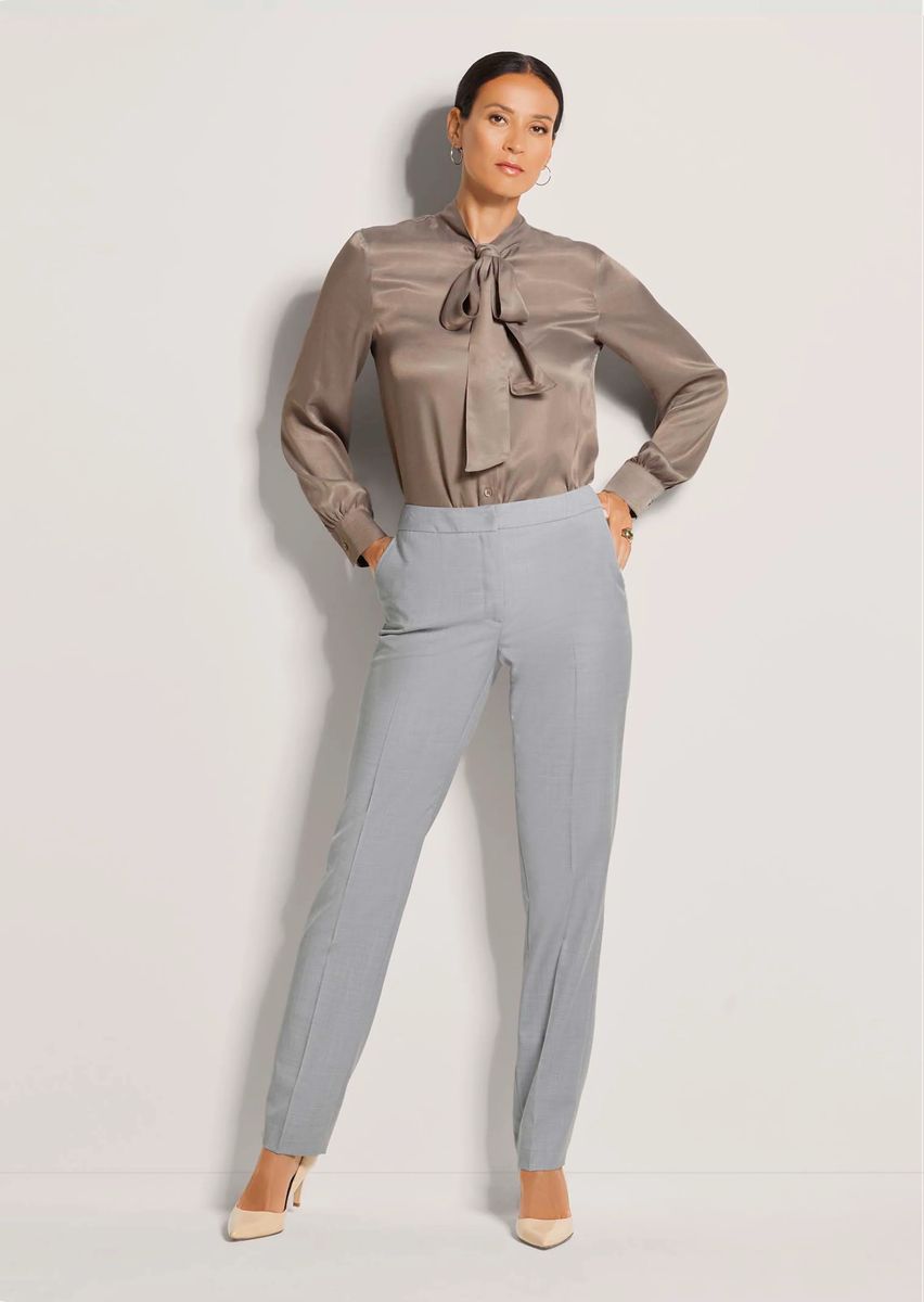 Elegante Bügelfaltenhose mit geradem Bein