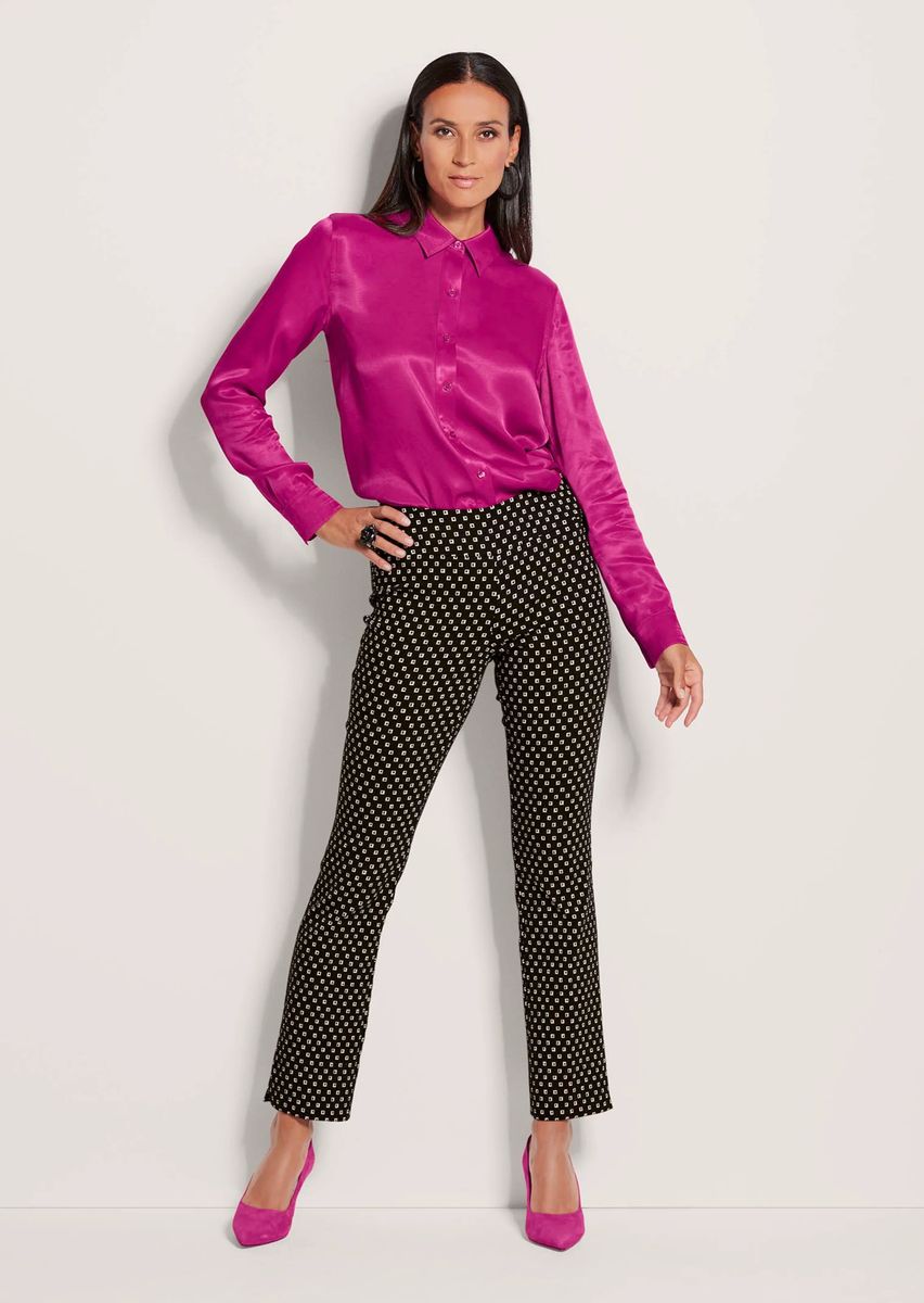 Schmale Schlupfhose mit geometrischem Muster