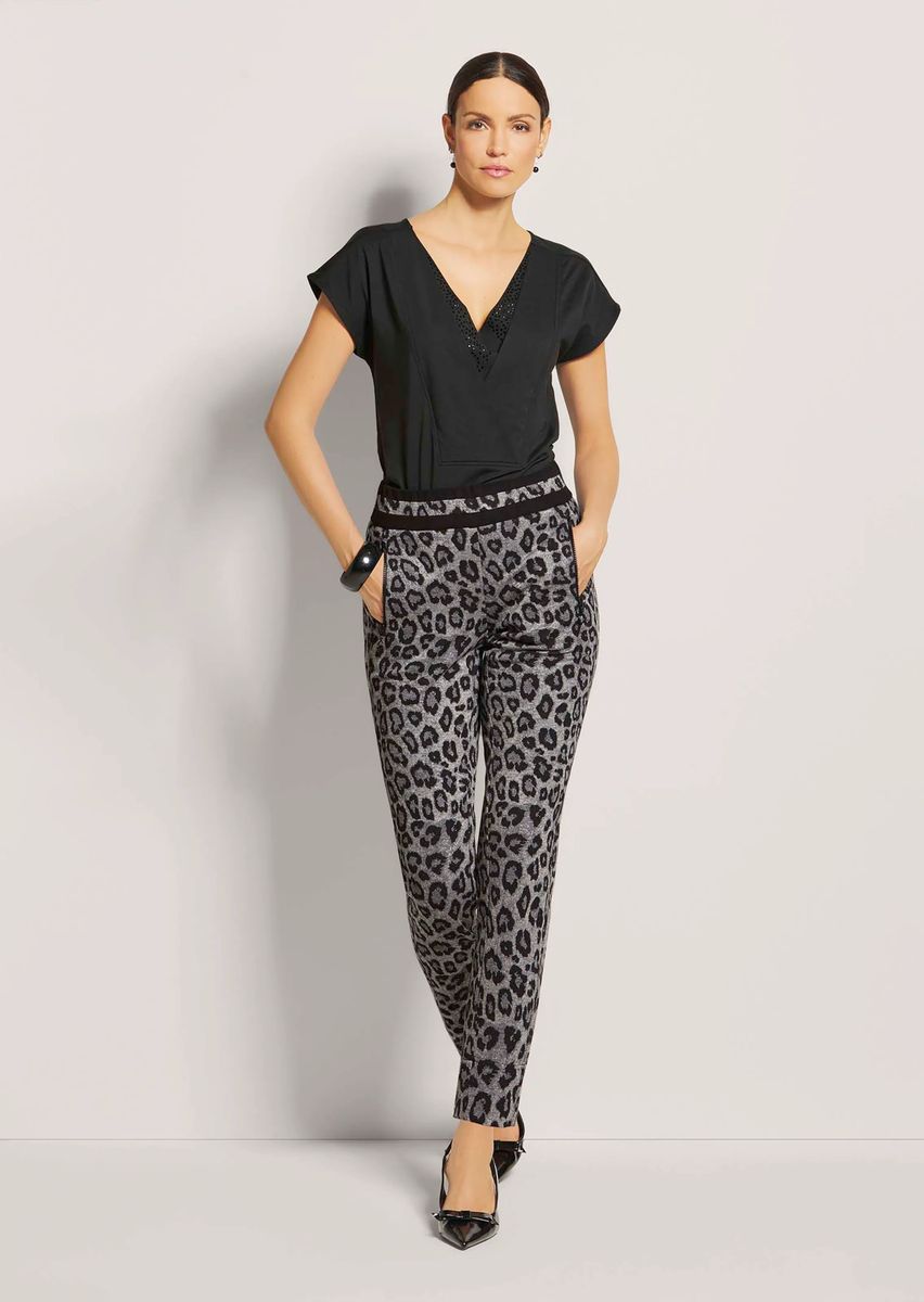 Schmale Jersey-Hose mit Leopardenmuster