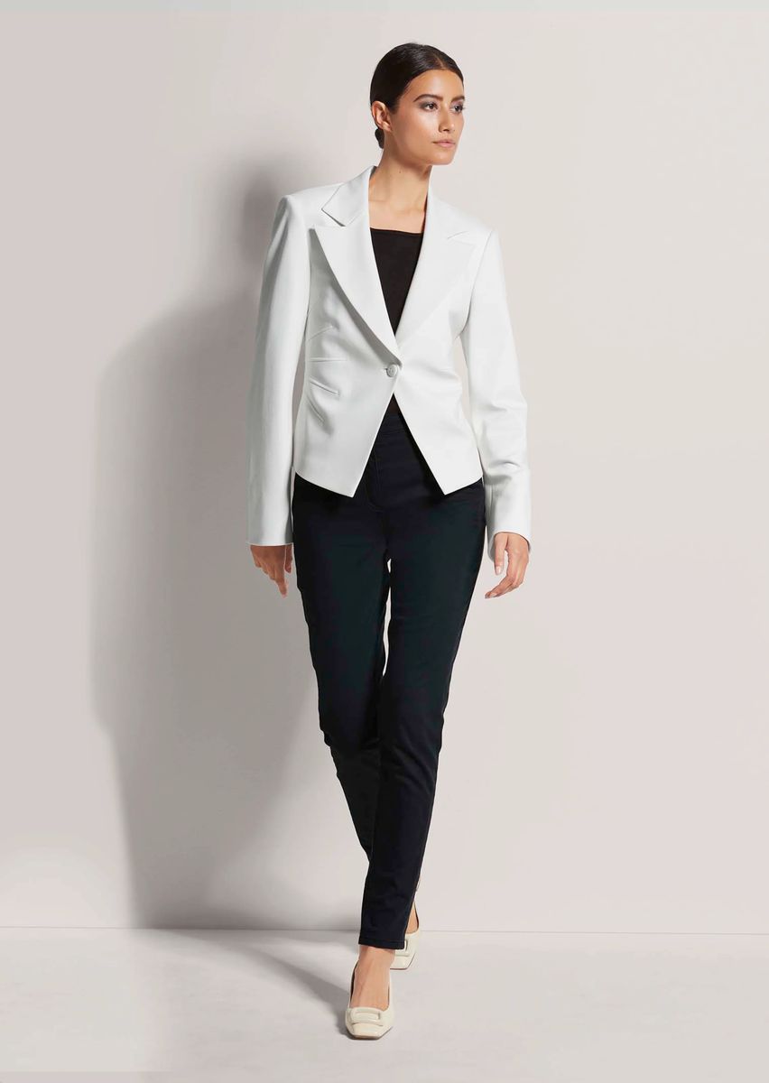Taillierter Jersey-Blazer mit Ziernähten