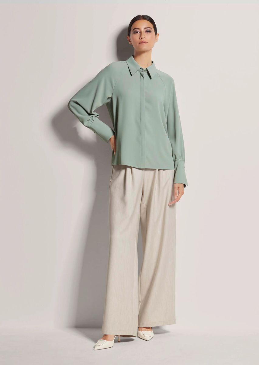 Elegante Hemdbluse mit Raglanärmeln