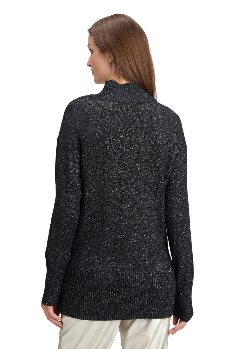Funkelnder Strickpullover mit Stehkragen