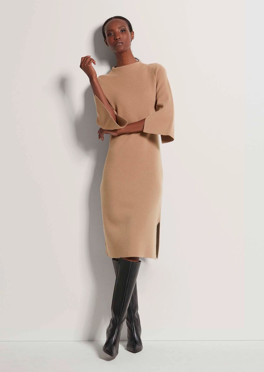 Elegantes Strickkleid mit Stehkragen