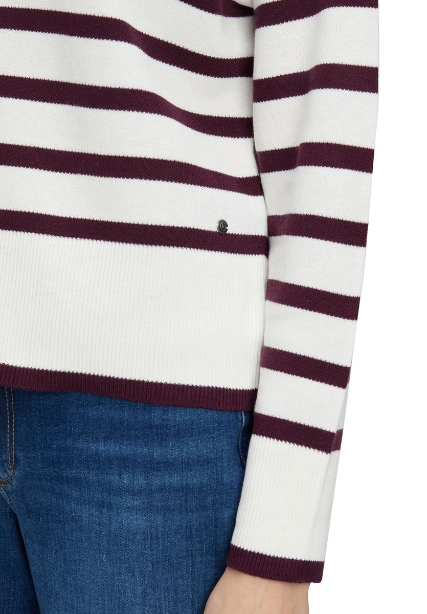 Lockerer gestreifter Feinstrickpullover