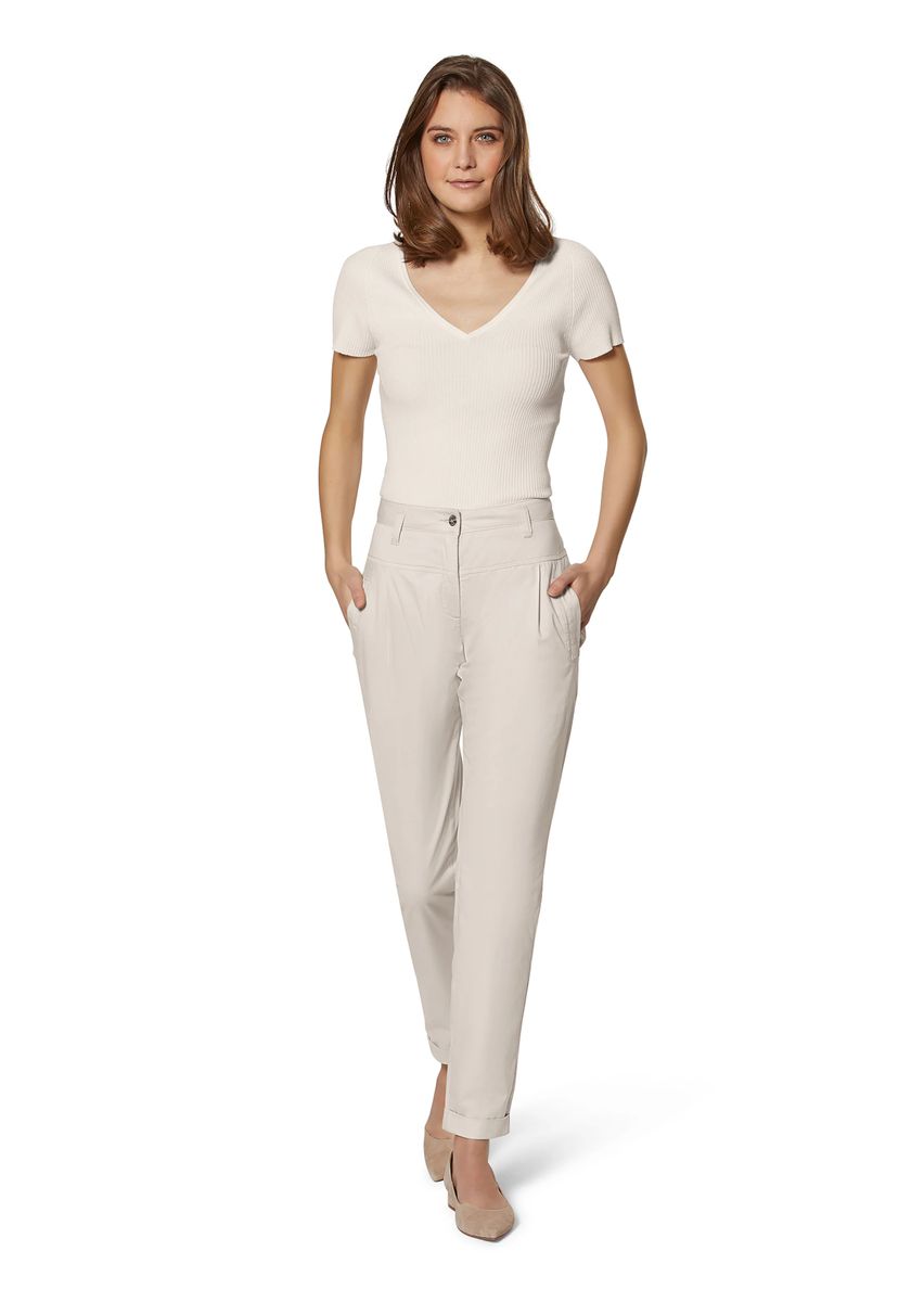 Lässige Chino-Hose mit Bundfalten