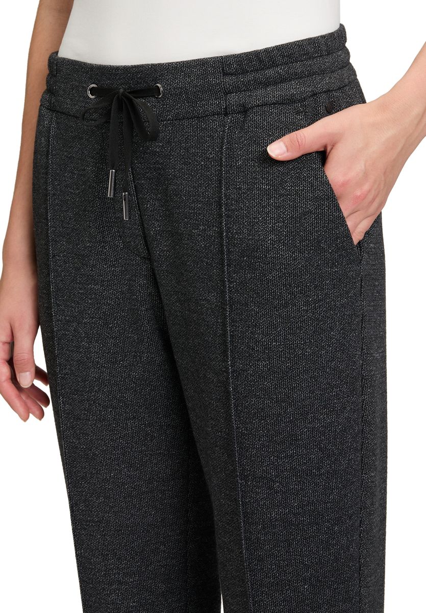 Sportliche Schlupfhose in 7/8-Länge