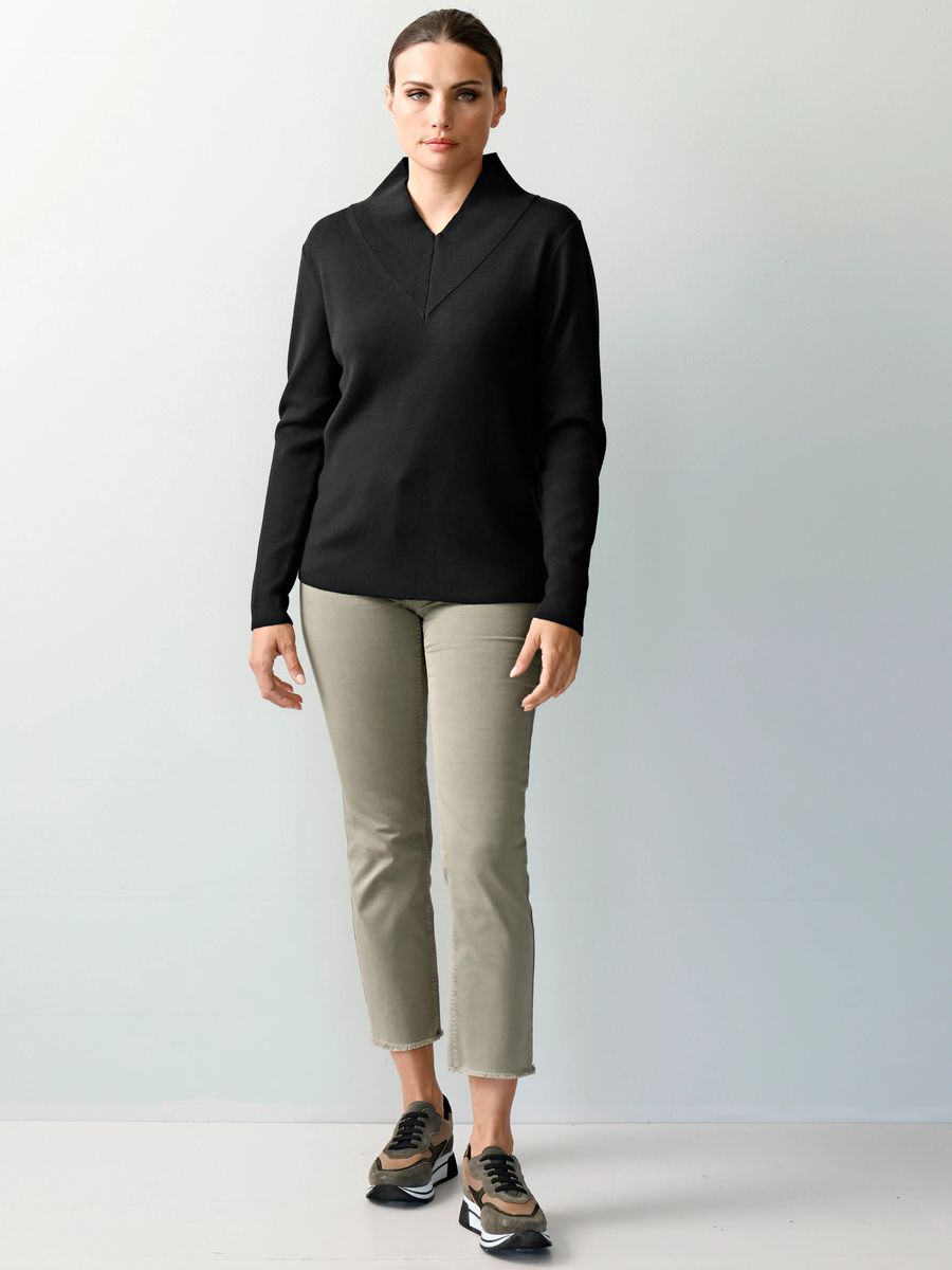 Strickpullover mit weitem V-Ausschnitt
