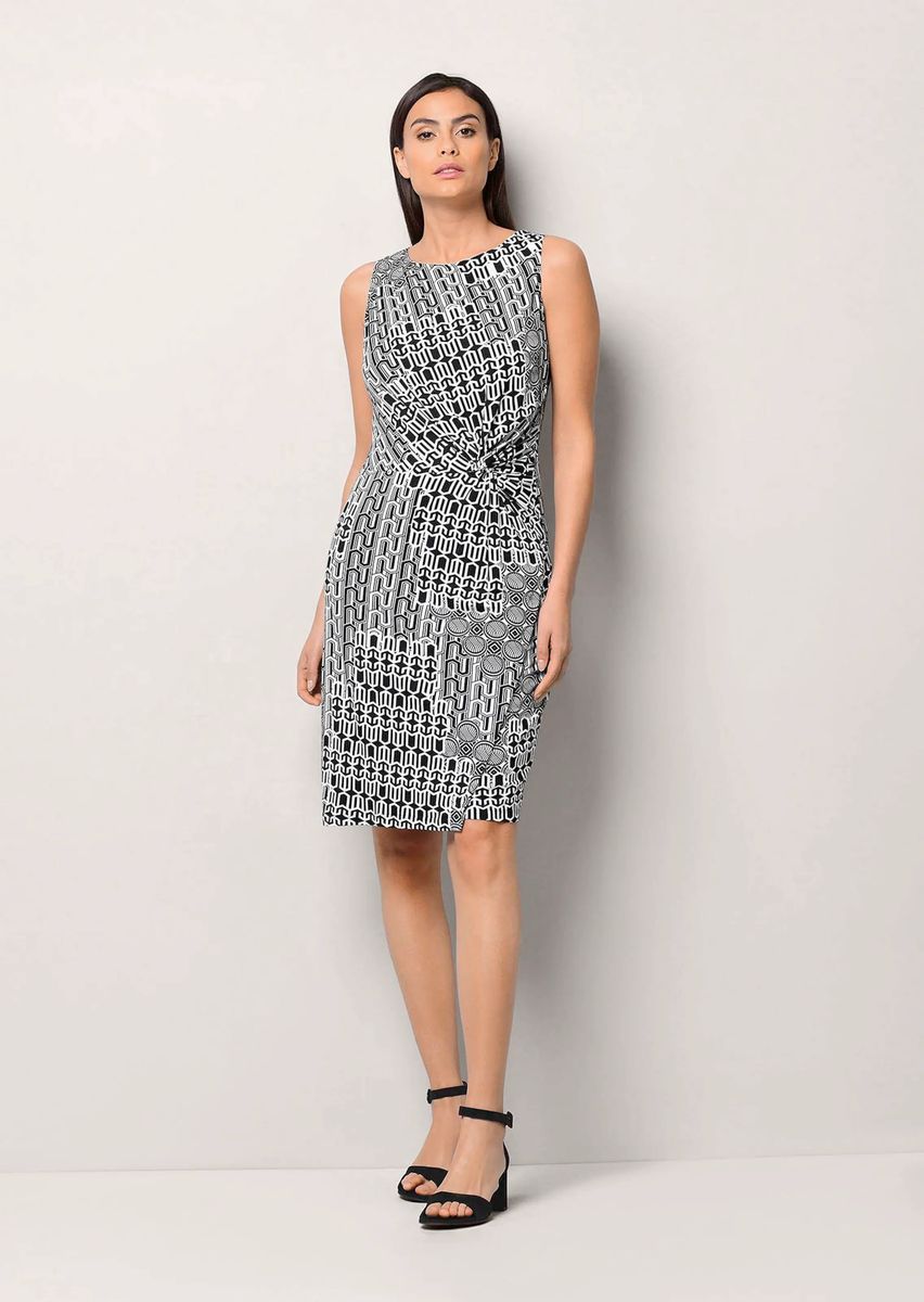 Kleid mit grafischem Knotendetail