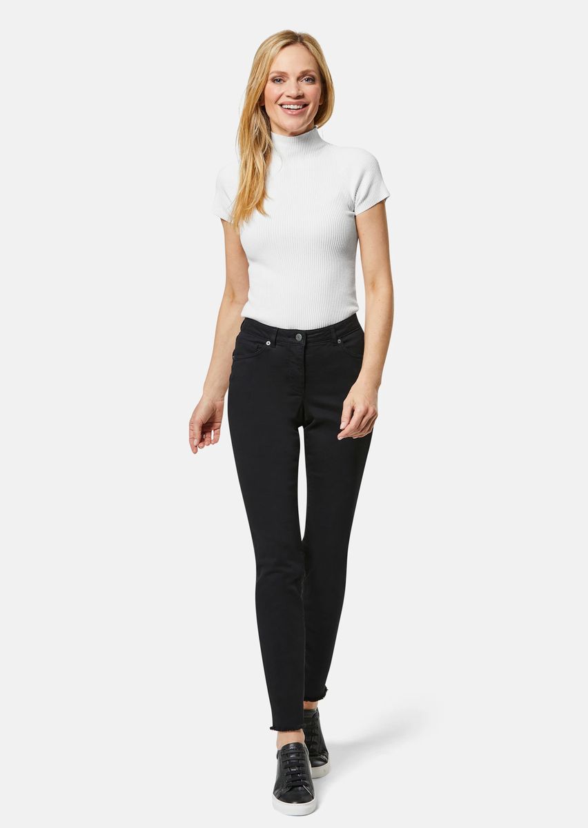 Skinny-Denim mit feinem Fransensaum