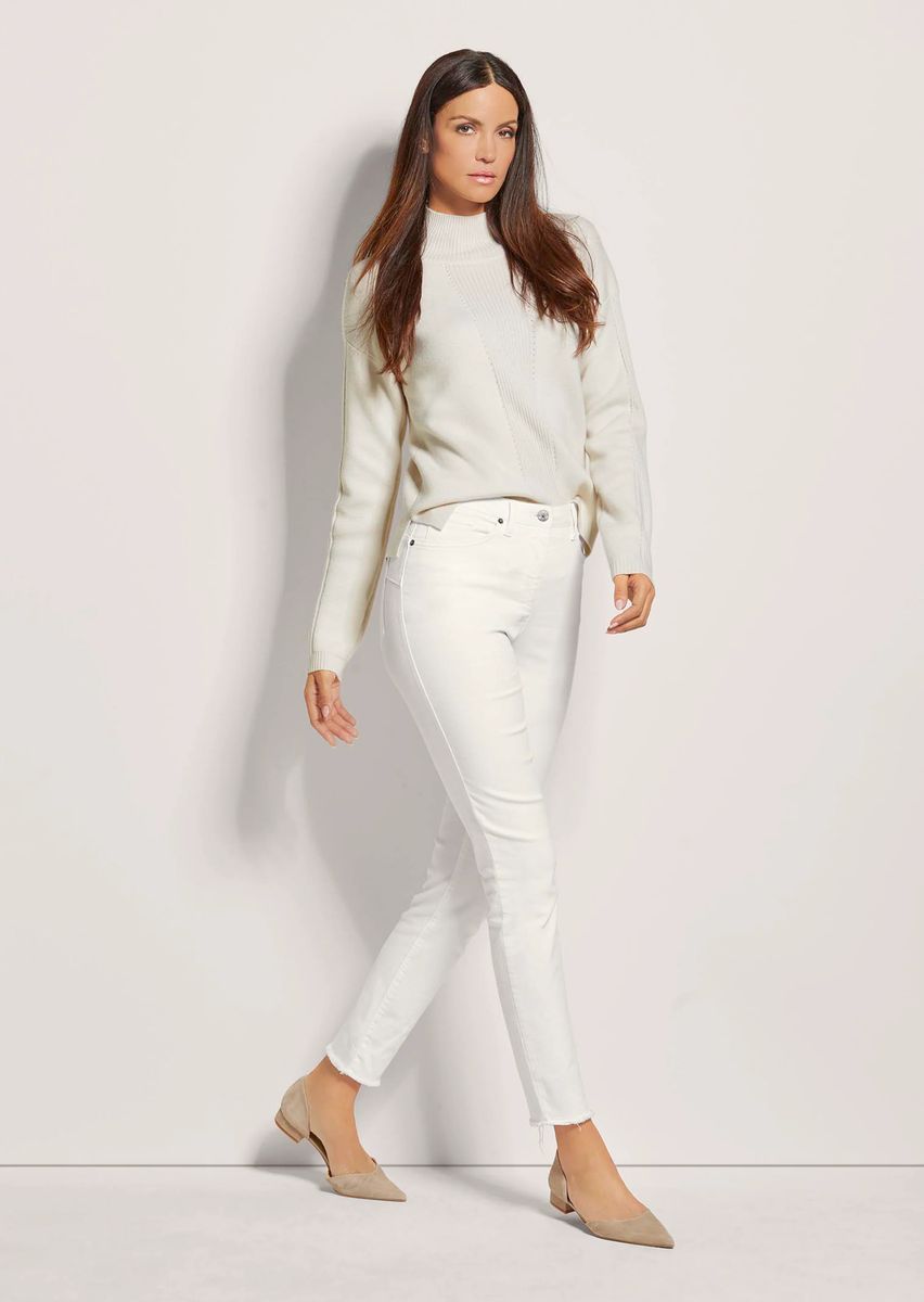 Skinny-Jeans mit feinem Fransensaum