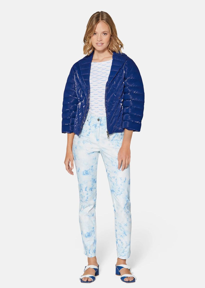 Kurze Steppjacke mit 3/4-Ärmeln