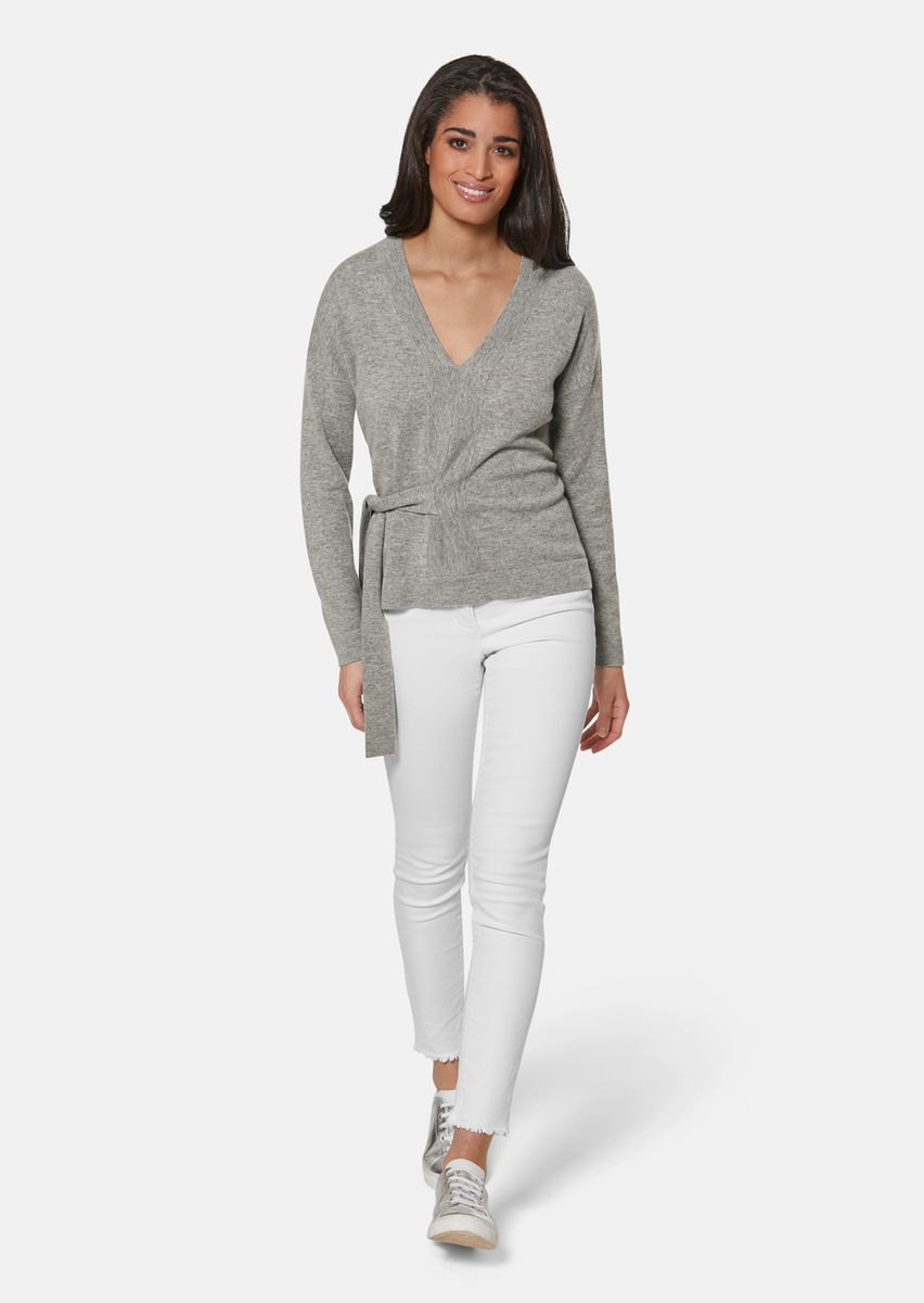 V-Ausschnitt-Pullover mit Bindeband