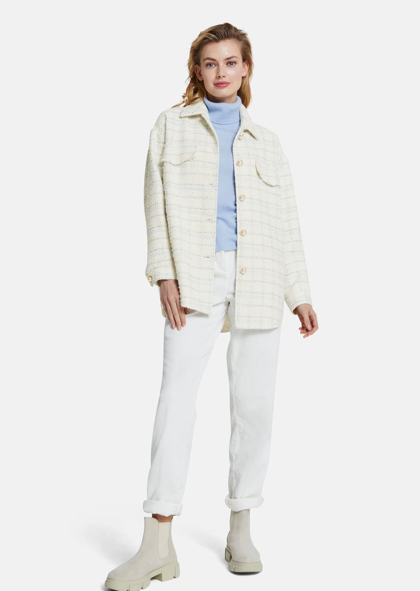 Elegante Longjacke aus Bouclé