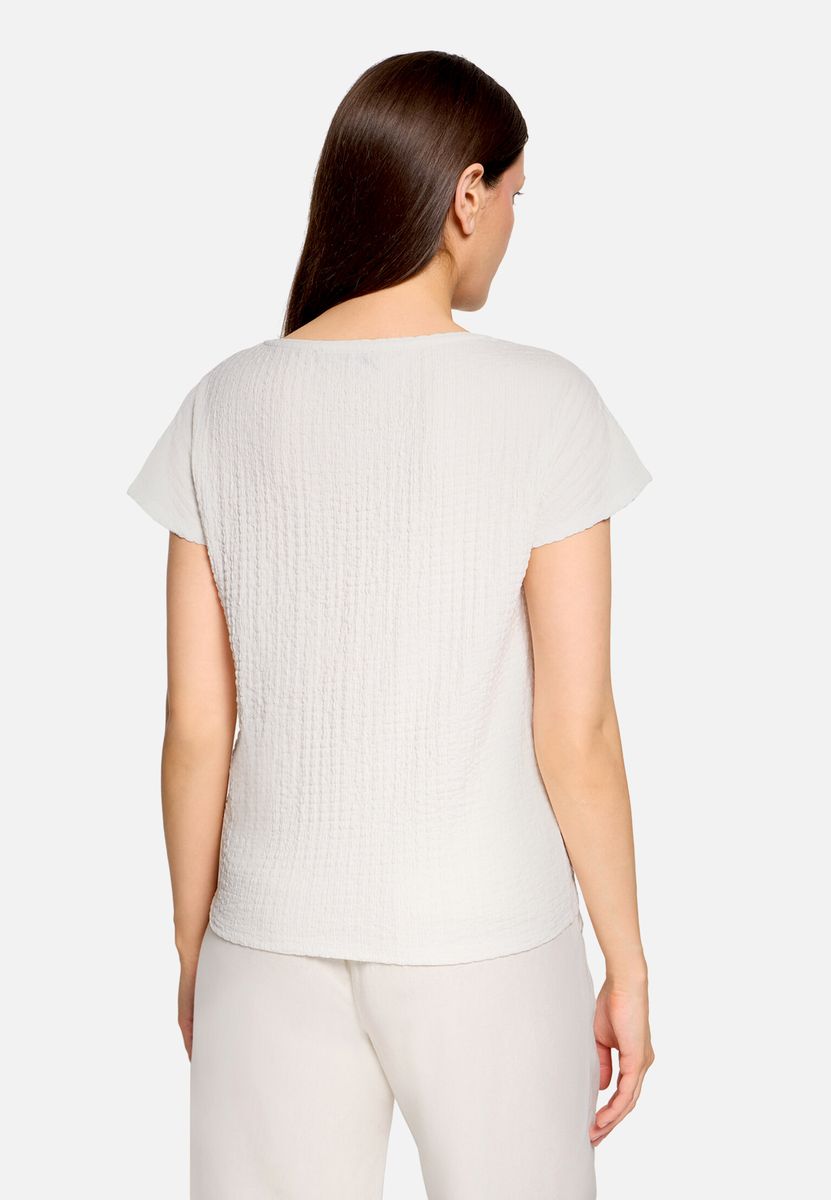 Strukturiertes Shirt mit U-Boot-Ausschnitt