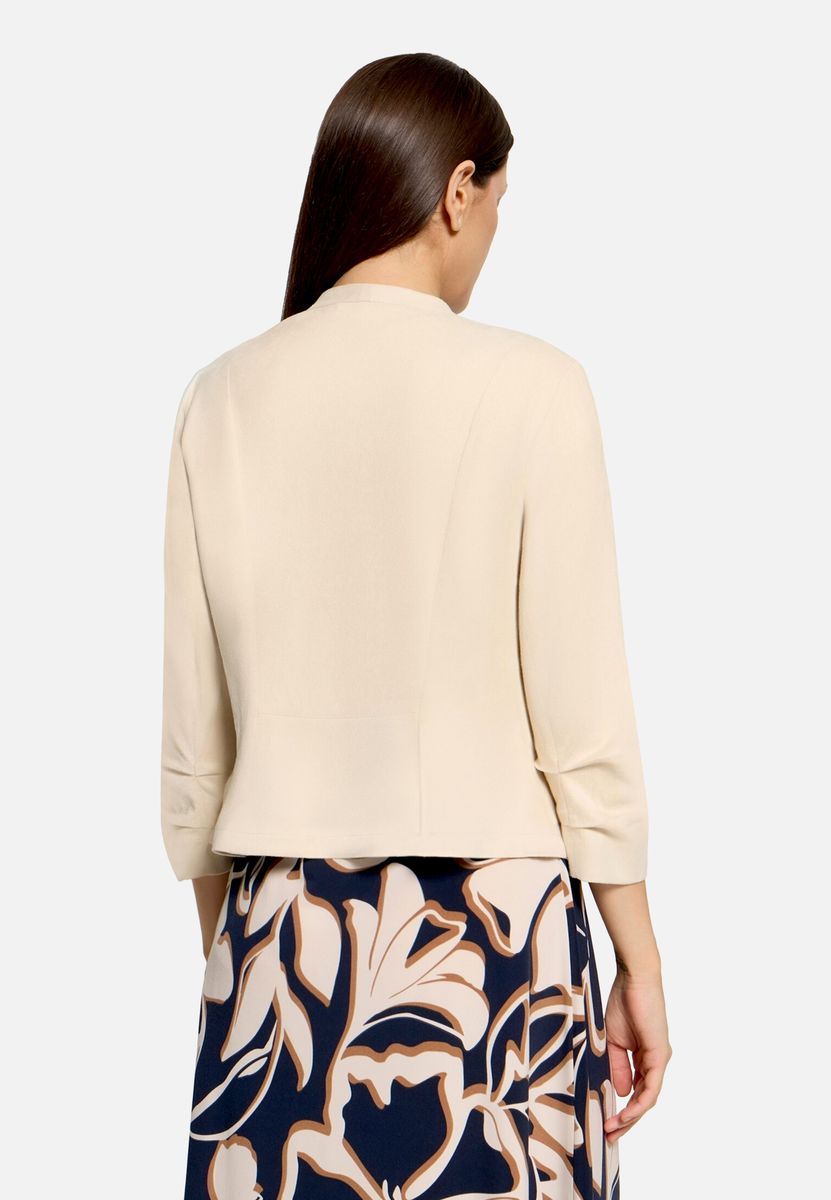 Kurzer Blazer mit Raffärmeln