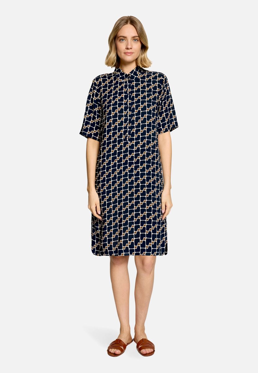 Hemdblusenkleid mit grafischem Muster