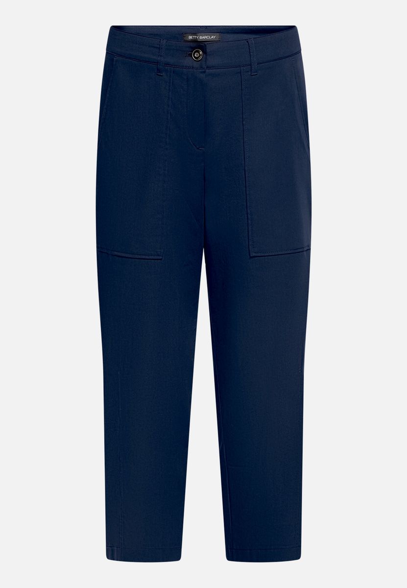 Gerade Stoffhose mit aufgesetzten Taschen