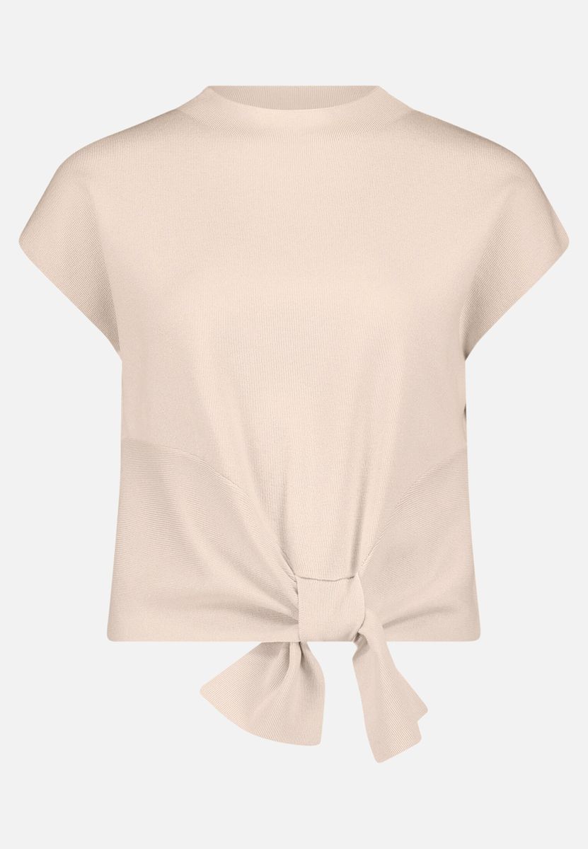 Elegantes Stricktop mit Knotendetail