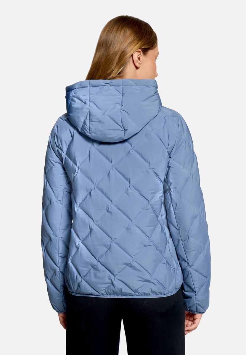 Leichte Steppjacke mit Kapuze