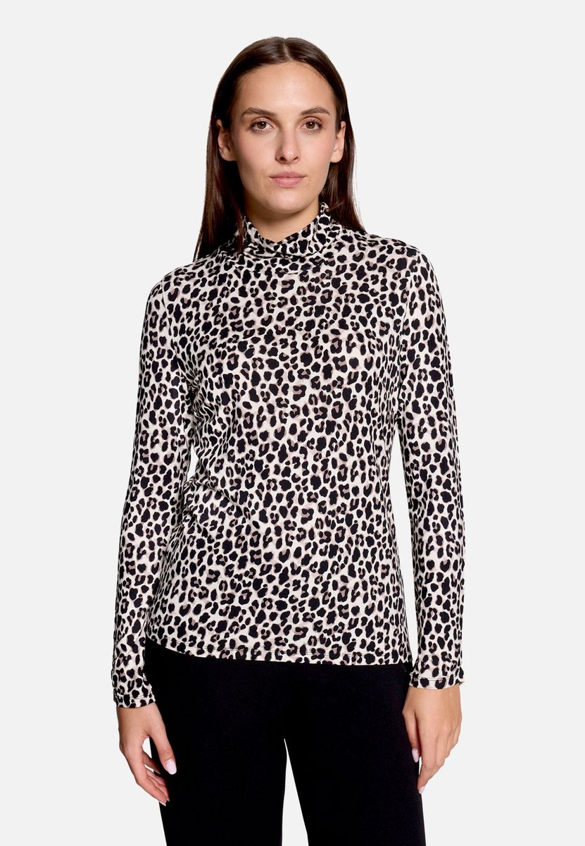 Elegantes Rollkragenshirt mit Leoprint