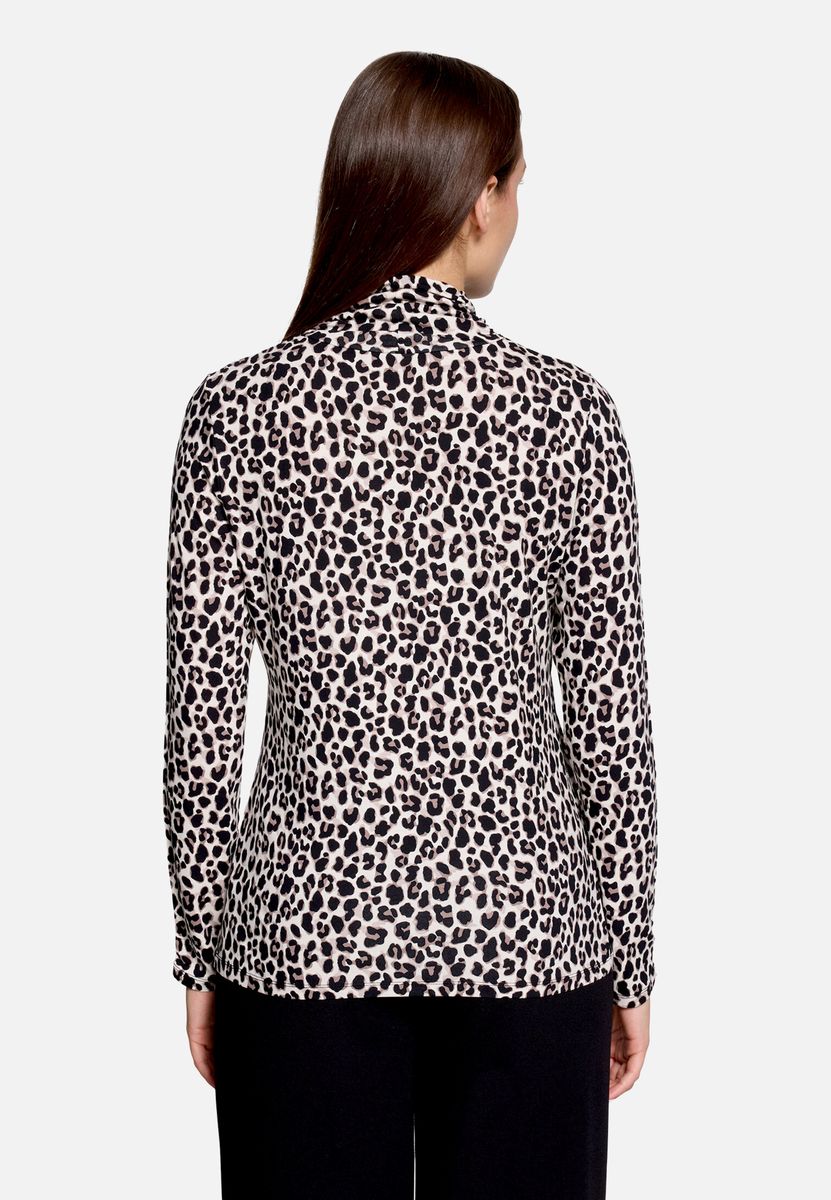 Elegantes Rollkragenshirt mit Leoprint