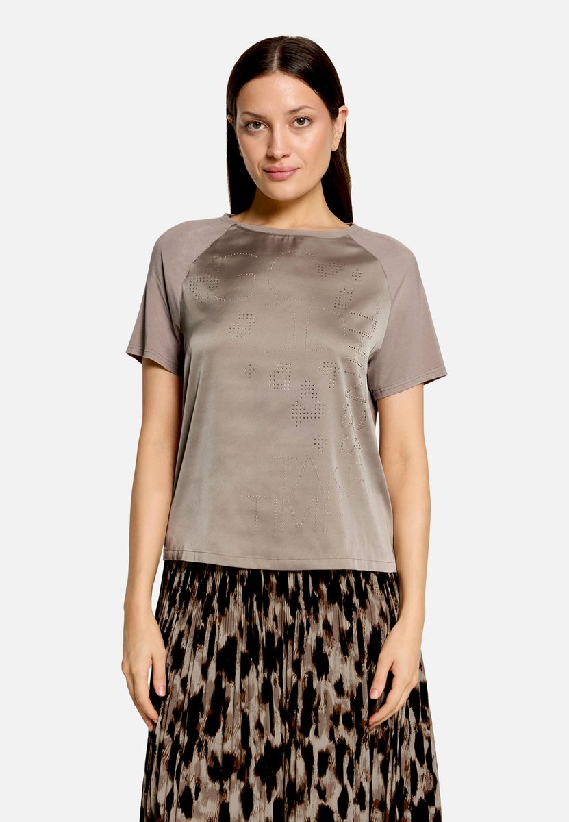 Blusenshirt mit Statement-Verzierung