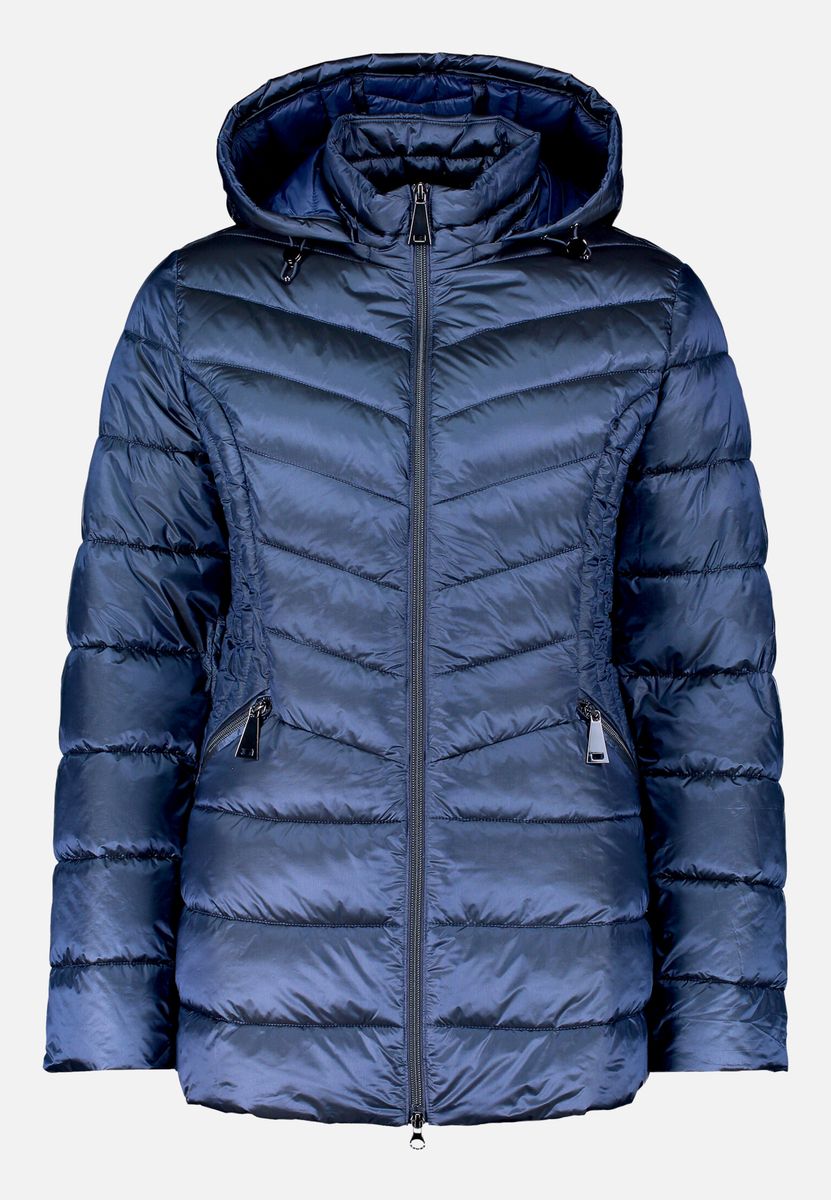 Sandwich-versteppte Outdoorjacke mit Kapuze