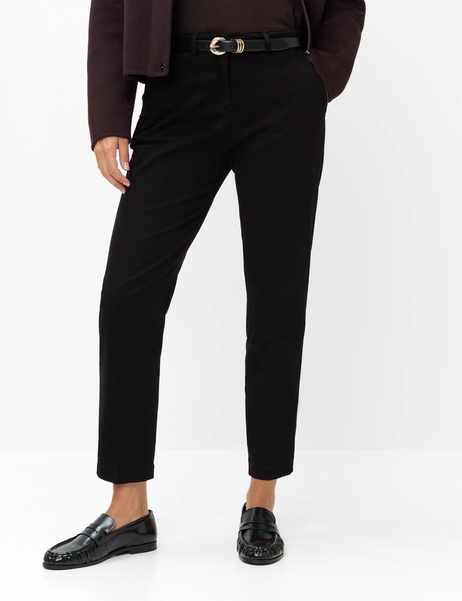 Klassische Chino-Hose mit schmalem Bein