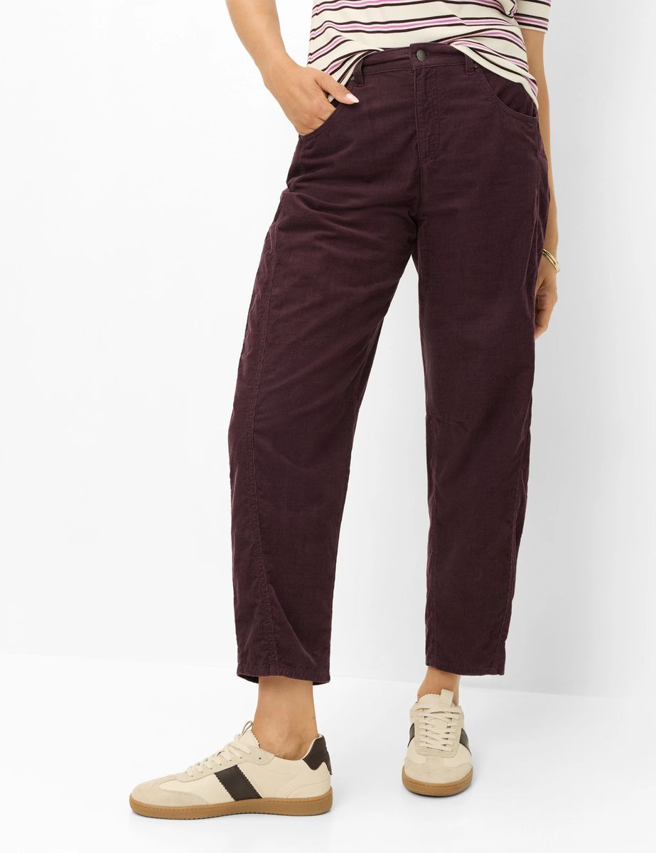 Moderne Cordhose im Barrel-Shape
