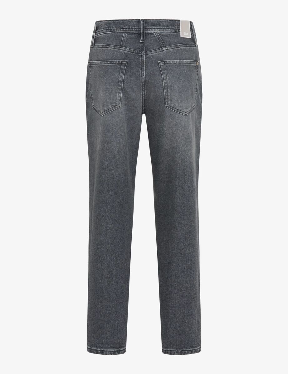 Tapered Five-Pocket Jeanshose