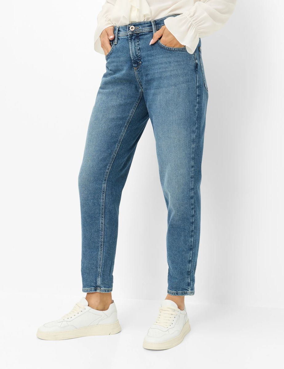 Tapered Jeans im Five-Pocket-Stil
