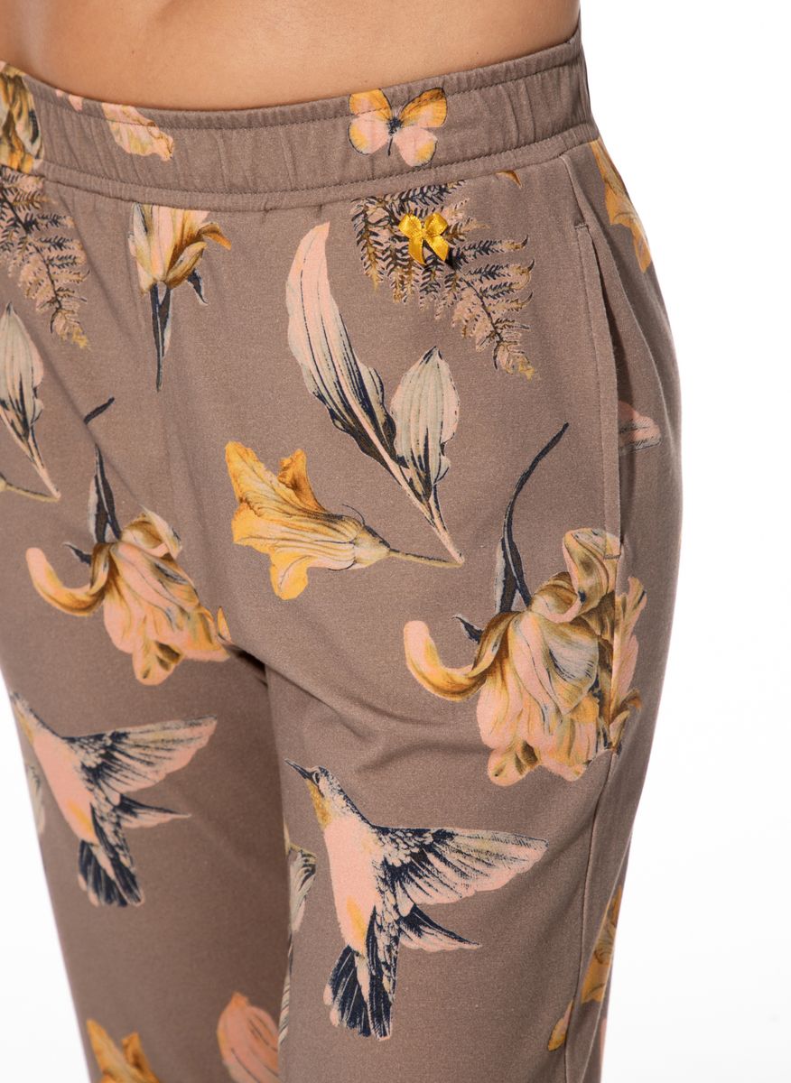 Lounge-Hose mit Kolibri-Blumenmuster