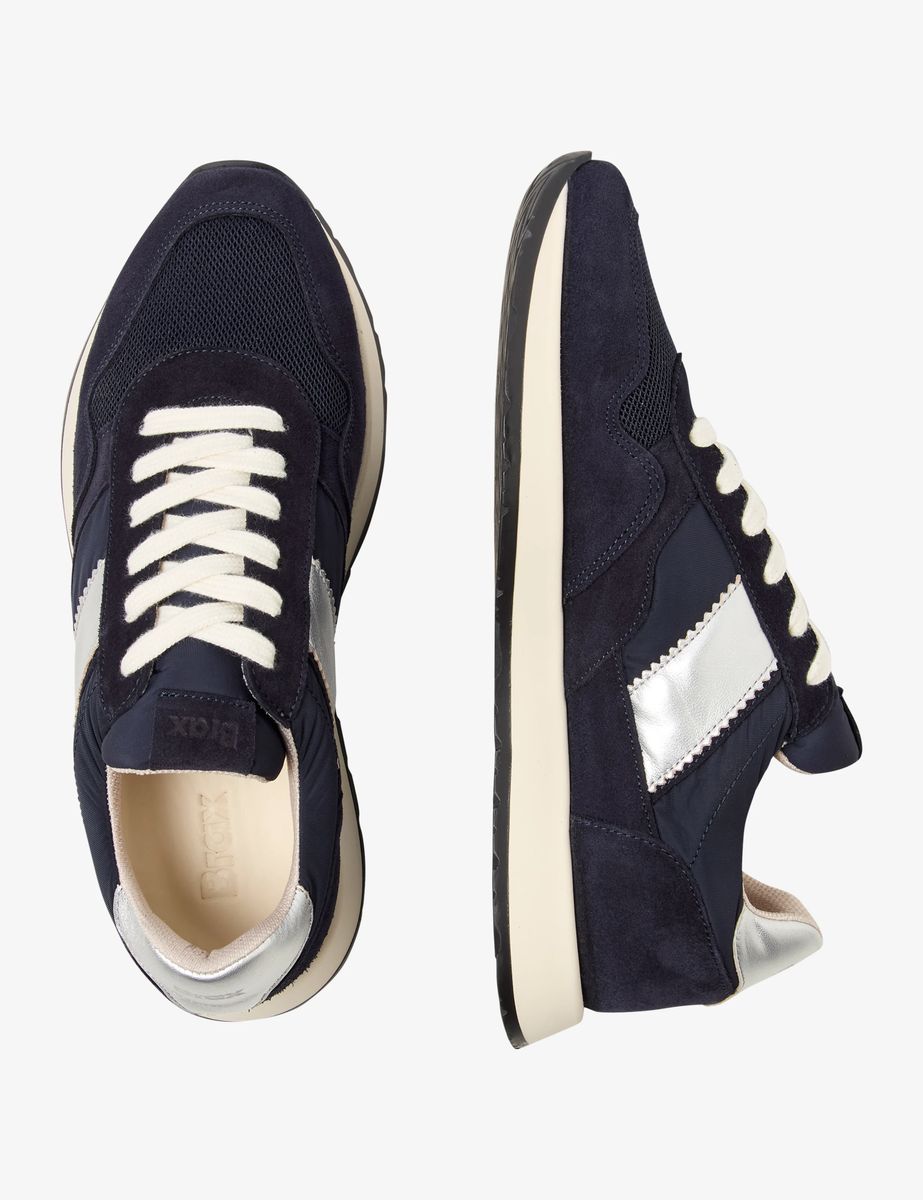 Wildleder-Sneaker mit Metallic-Akzenten