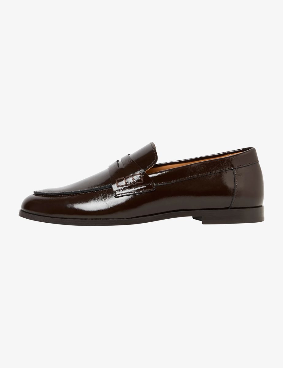 Glänzende Penny-Loafer aus Lackleder
