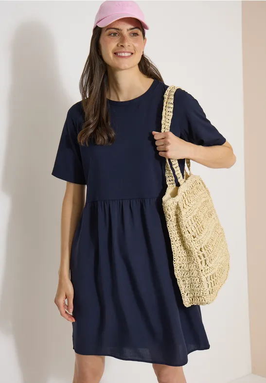 Knielanges Sommerkleid mit Strukturmix