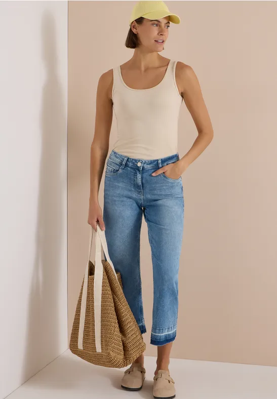 Straight Leg Cropped Denim Jeans