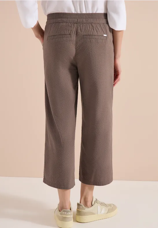Weite Seersucker-Culotte-Hose