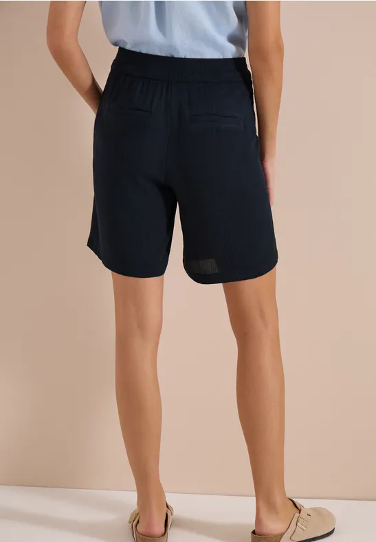 Strukturierte High-Waist-Shorts mit weitem Bein