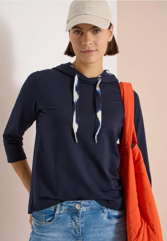 Sportliches 3/4-Arm Kapuzenshirt