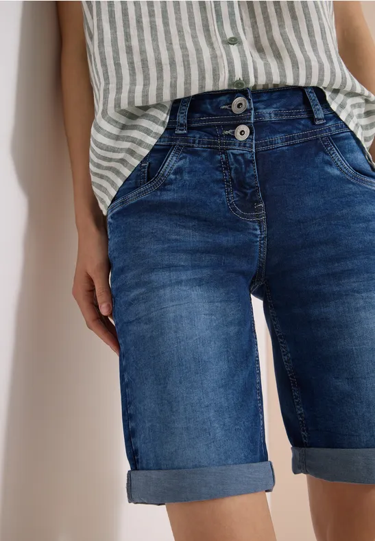Lässige Jeansshorts mit schmalem Bein