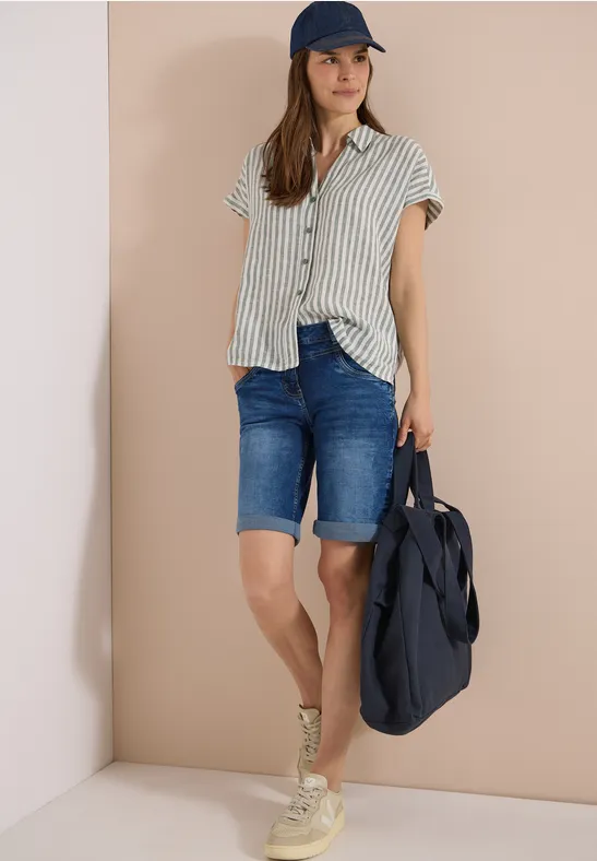 Lässige Jeansshorts mit schmalem Bein