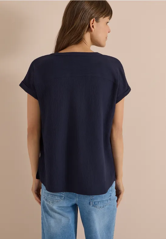 Strukturiertes Blusenshirt mit Schlitz-Ausschnitt