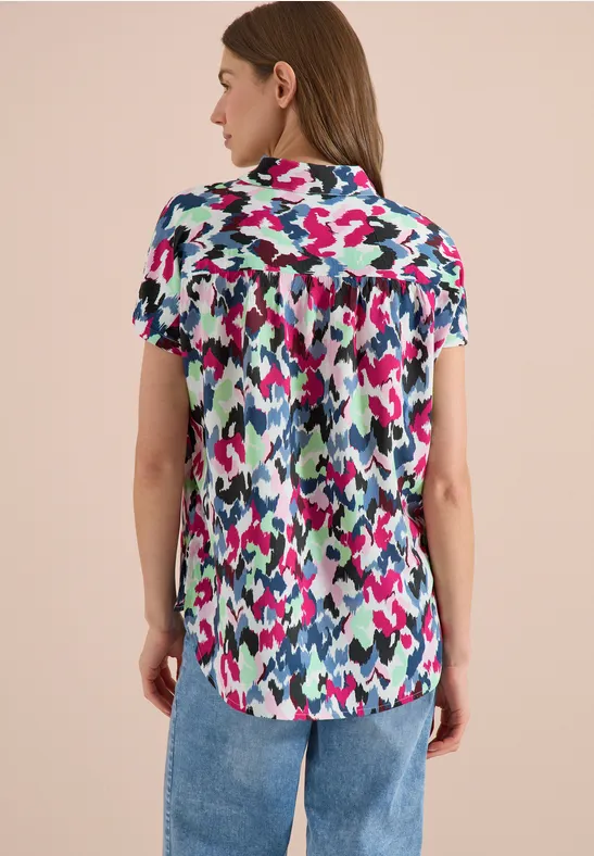 Kurzarm-Blusenshirt mit abstraktem Print
