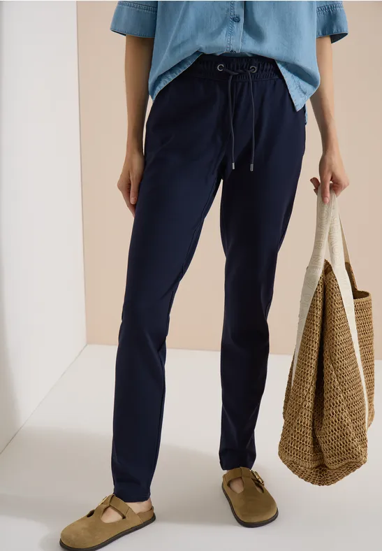 Mid-Rise Slim Leg Jerseyhose