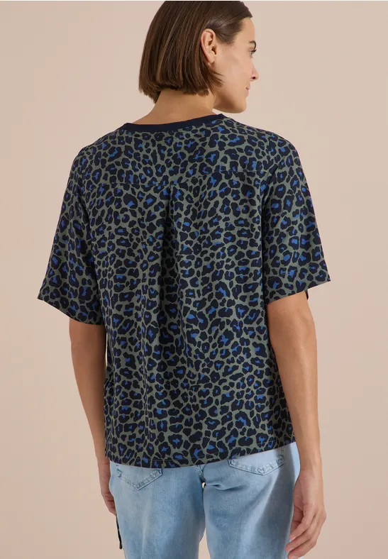 Kurzarm-Blusenshirt mit Leopardenmuster