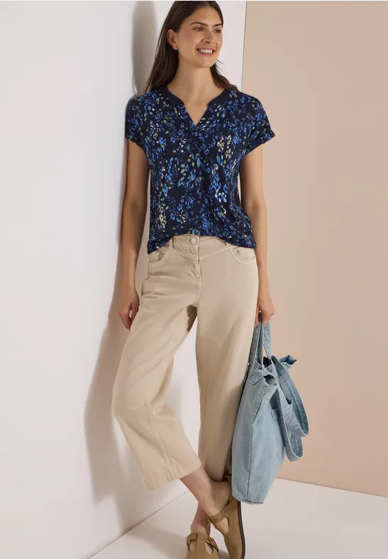 Gemustertes Tunika-Shirt mit Schlitz-Ausschnitt