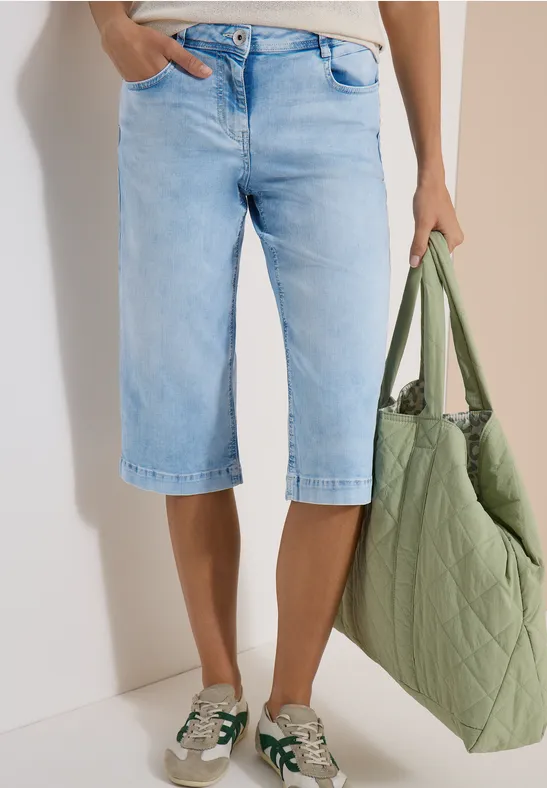 Weit geschnittene High-Waist Capri-Jeans